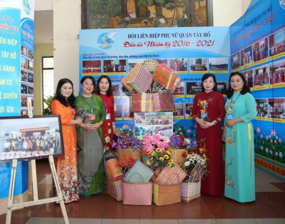 Lan tỏa cuộc sống xanh từ những chiếc làn nhựa