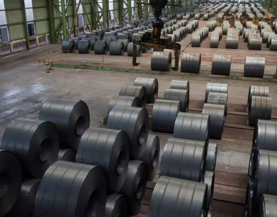 Trung Quốc xuất khẩu hàng tăng vọt, kéo giá nhựa và thép châu Á giảm sâu